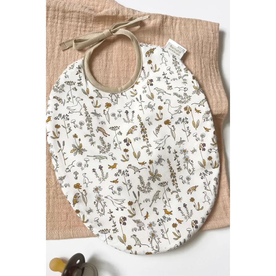 barnabe-aime-le-café-bib-camille-2025-22x29cm-barn-babo-camille2025