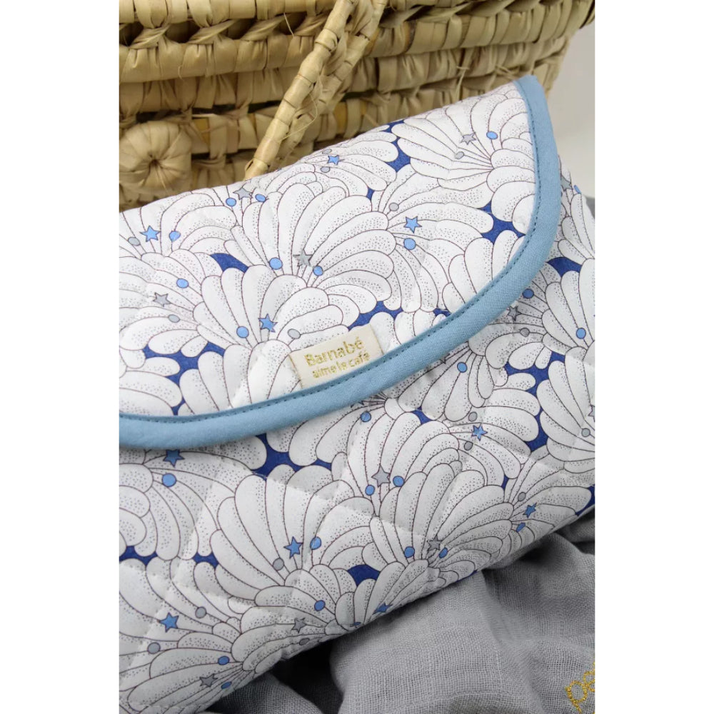 barnabe-aime-le-café-changing-mat-côme-67x42cm-barn-mat-come