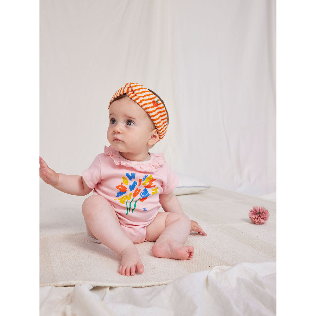 bobo-choses-baby-fireworks-ruffle-collar-body-pink-bobo-s24124ab038-6m