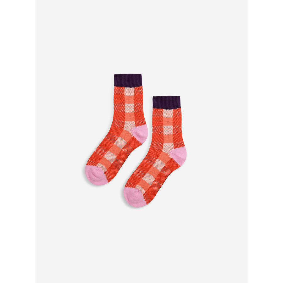bobo-choses-checkered-short-socks-red-bobo-s22-122ai041-26-28 (1)