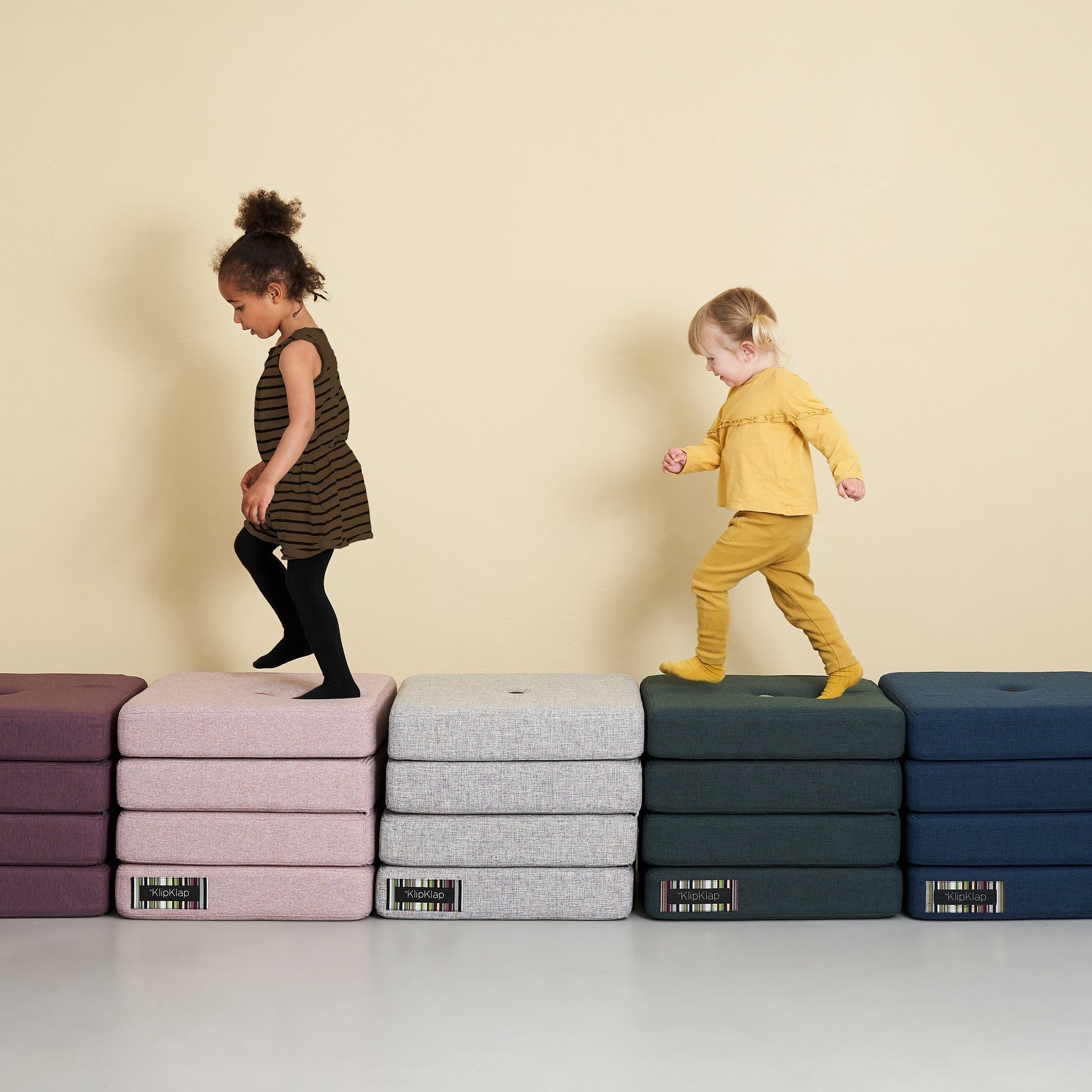 by KlipKlap KK 4 Fold 40x50x50cm - Deep Green W. Light Green