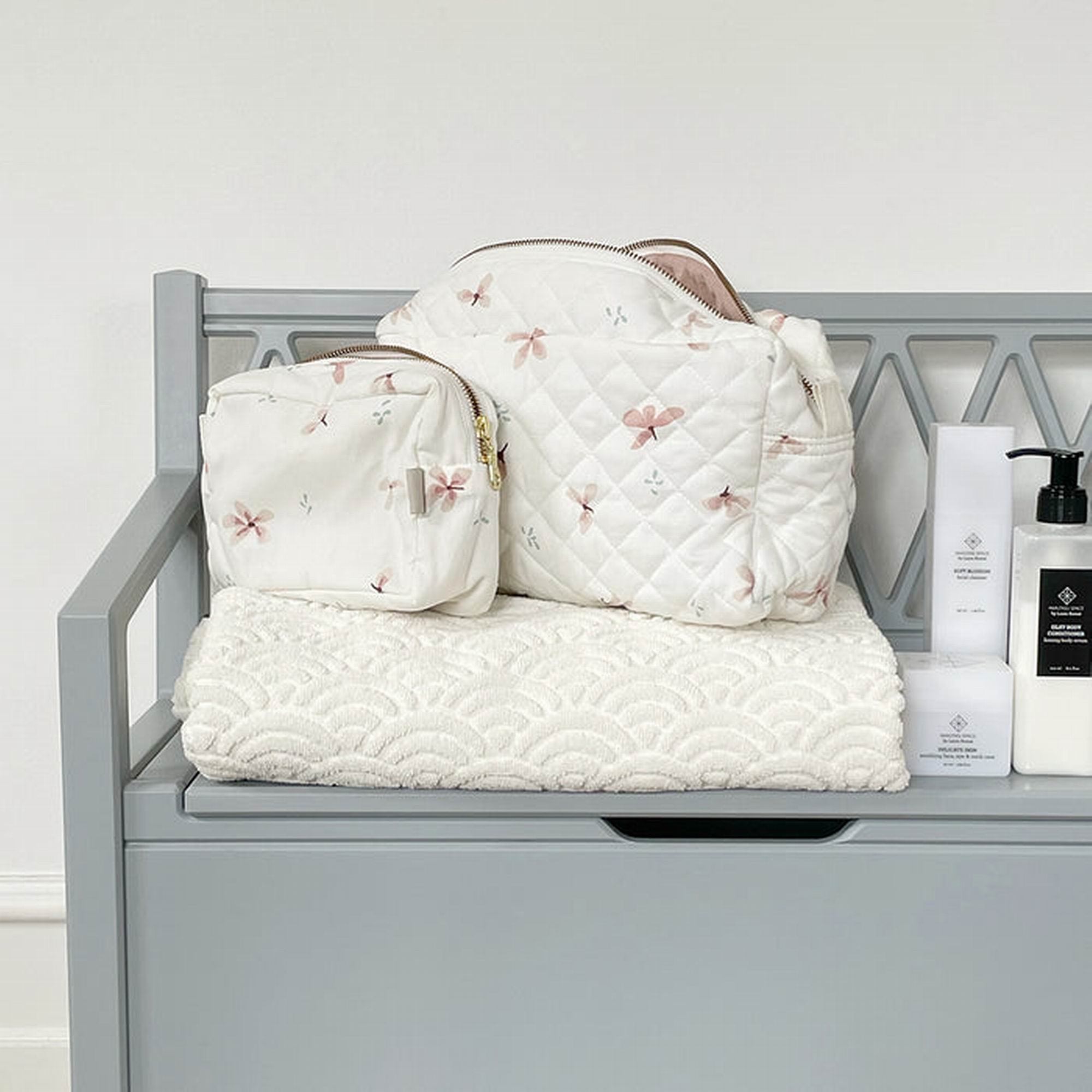 cam-cam-copenhagen-beauty-purse-ocs-windflower-creme-clothing-wear-fashion-accessories-cam-977a-p62-03