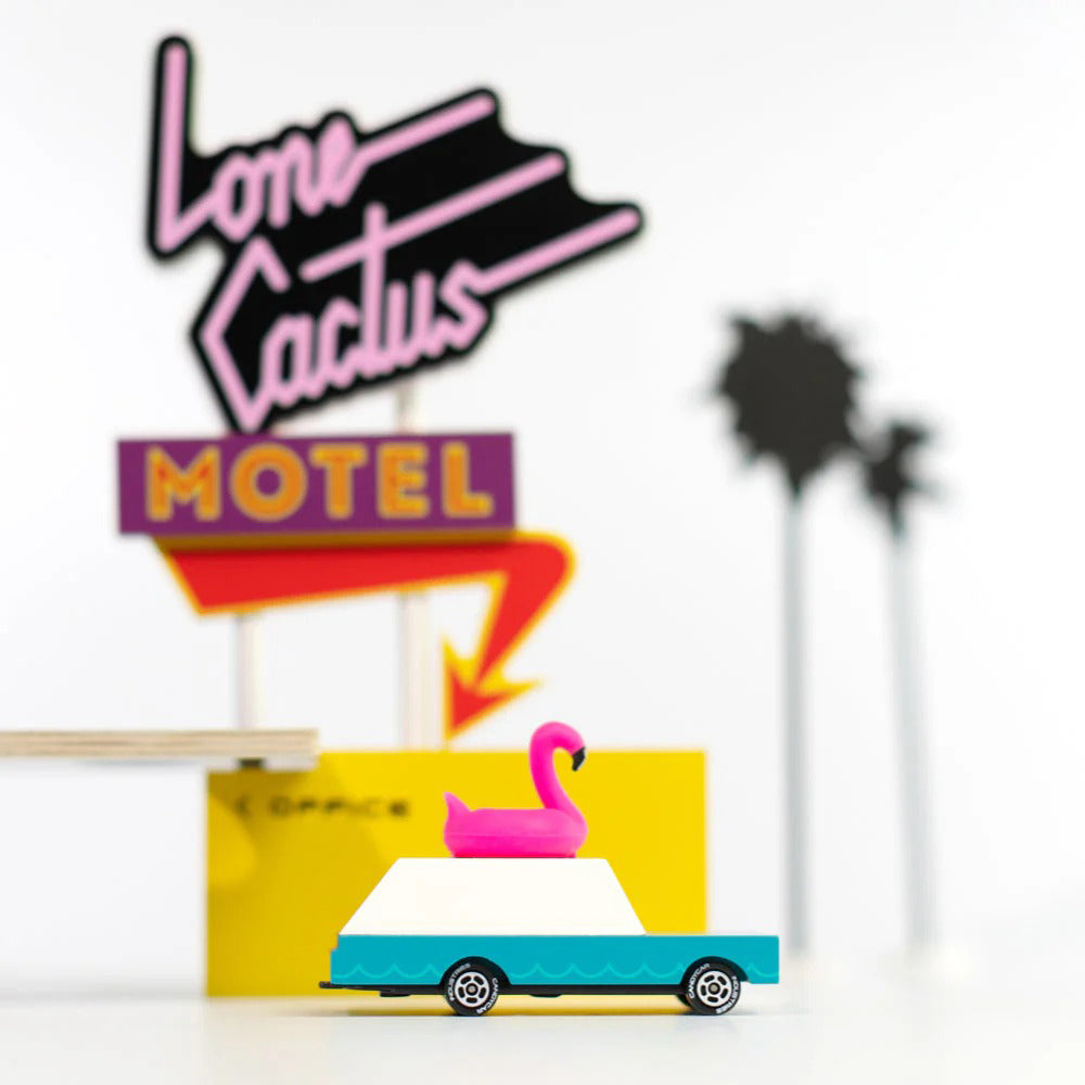 candylab-candycar-flamingo-wagon