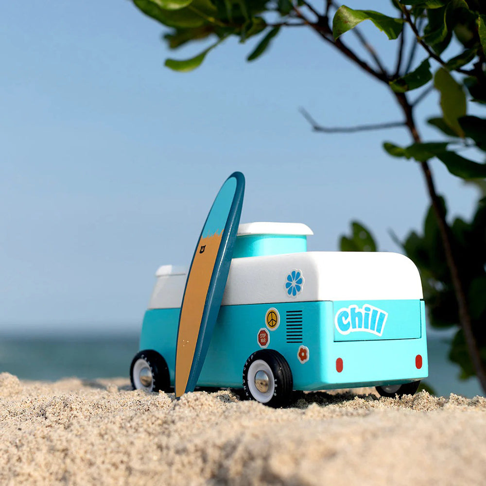 candylab-candycar-tw-beach-bus-ocean