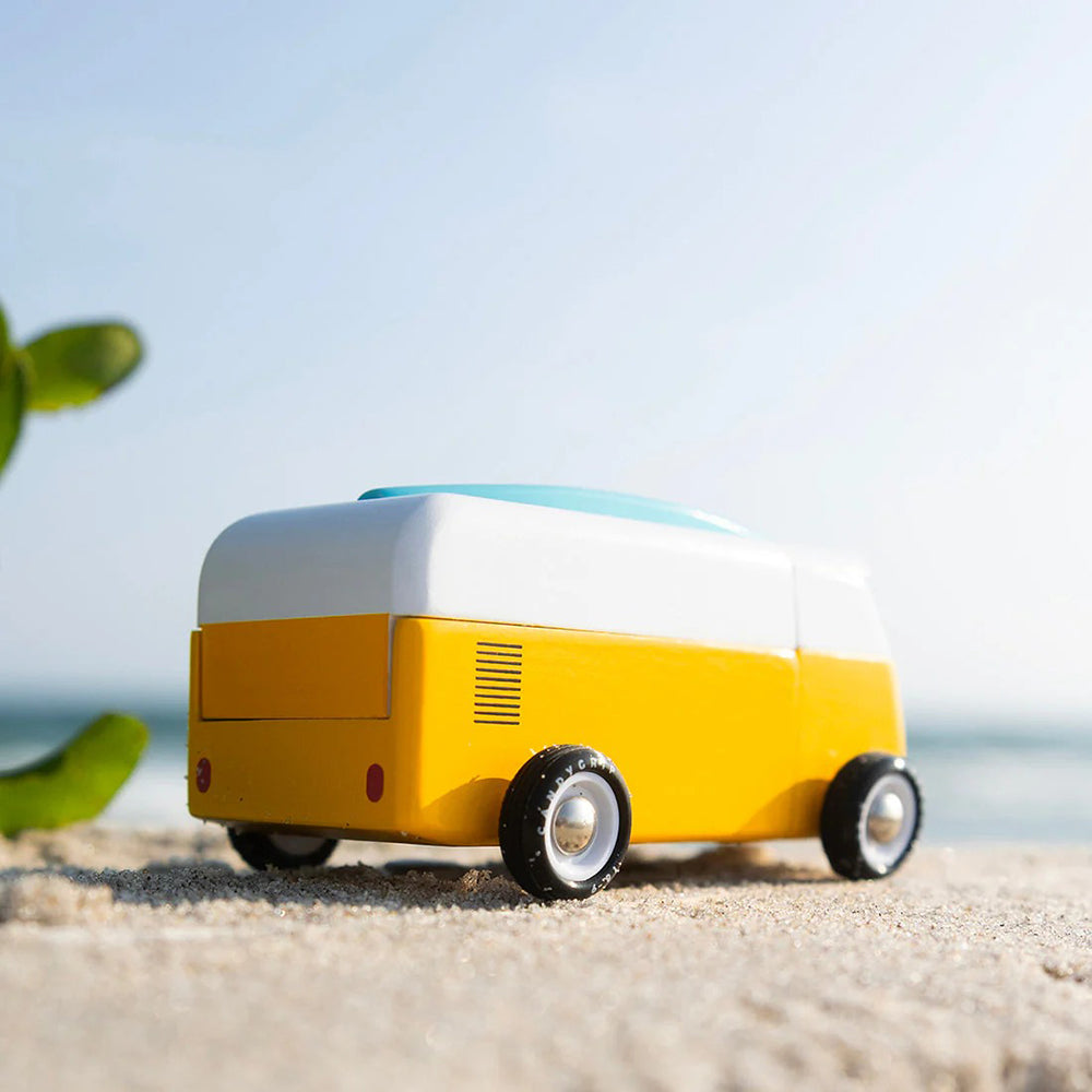 candylab-candycar-tw-beach-bus-sunset