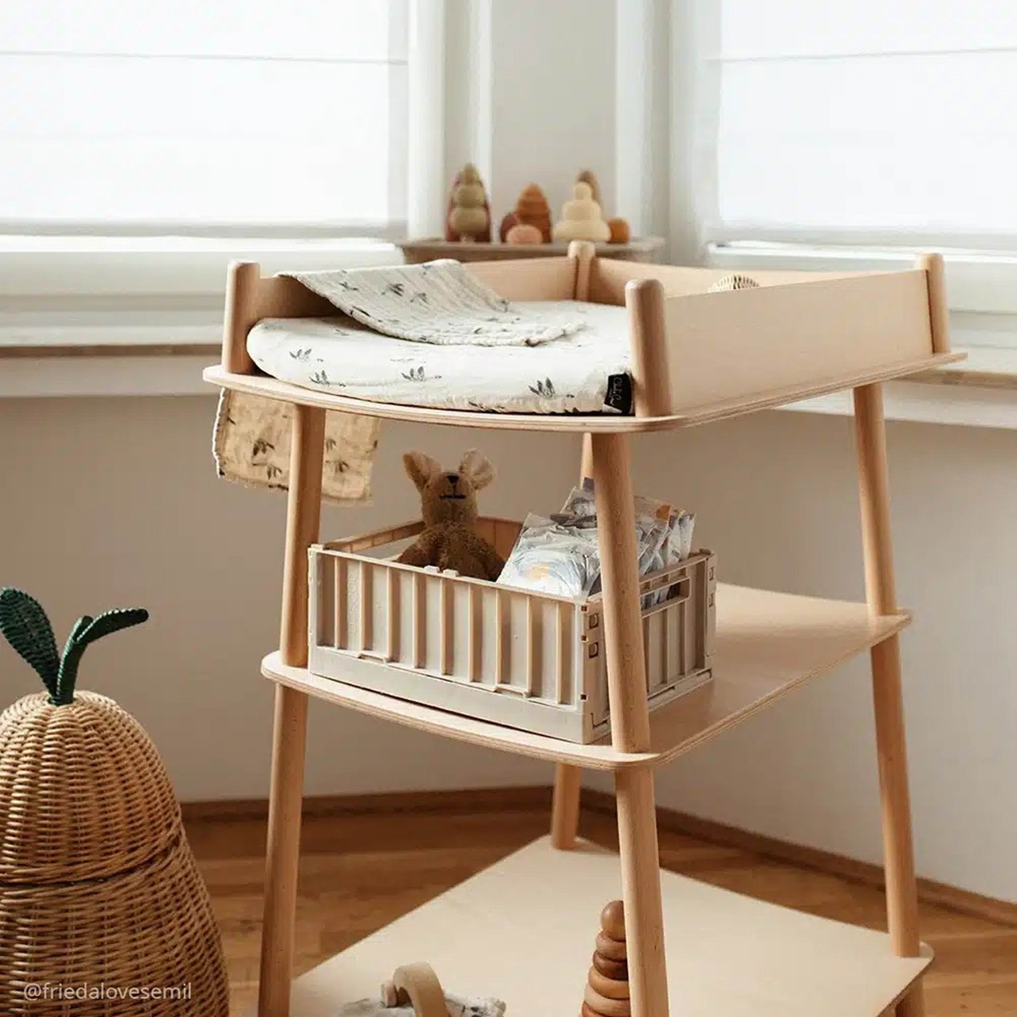 charlie-crane-pago-changing-table-with-mattress-baby-nursery-char-pago-kit-04