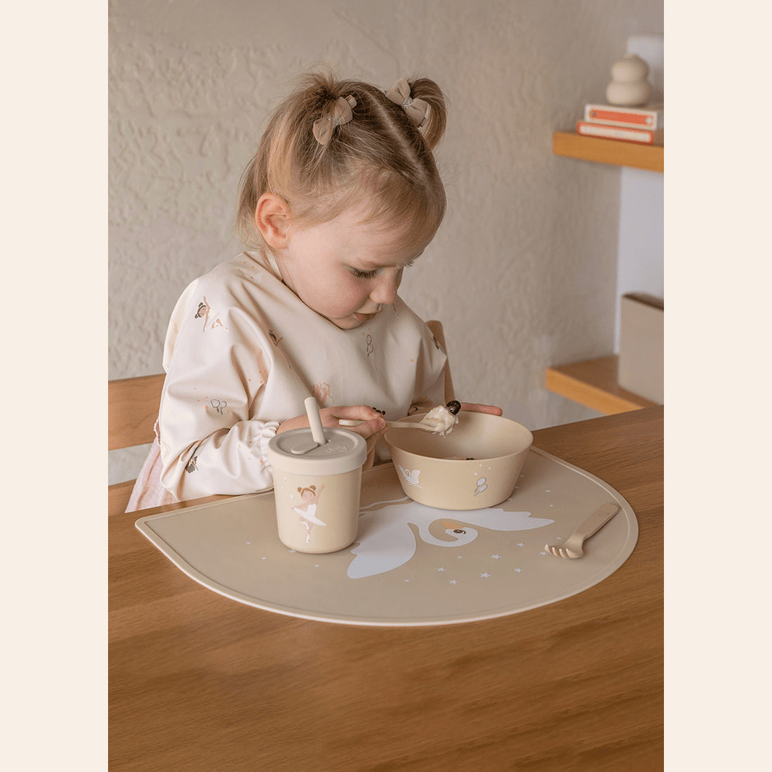 citron-silicone-placemat-semicircle-ballerina-citr-86364