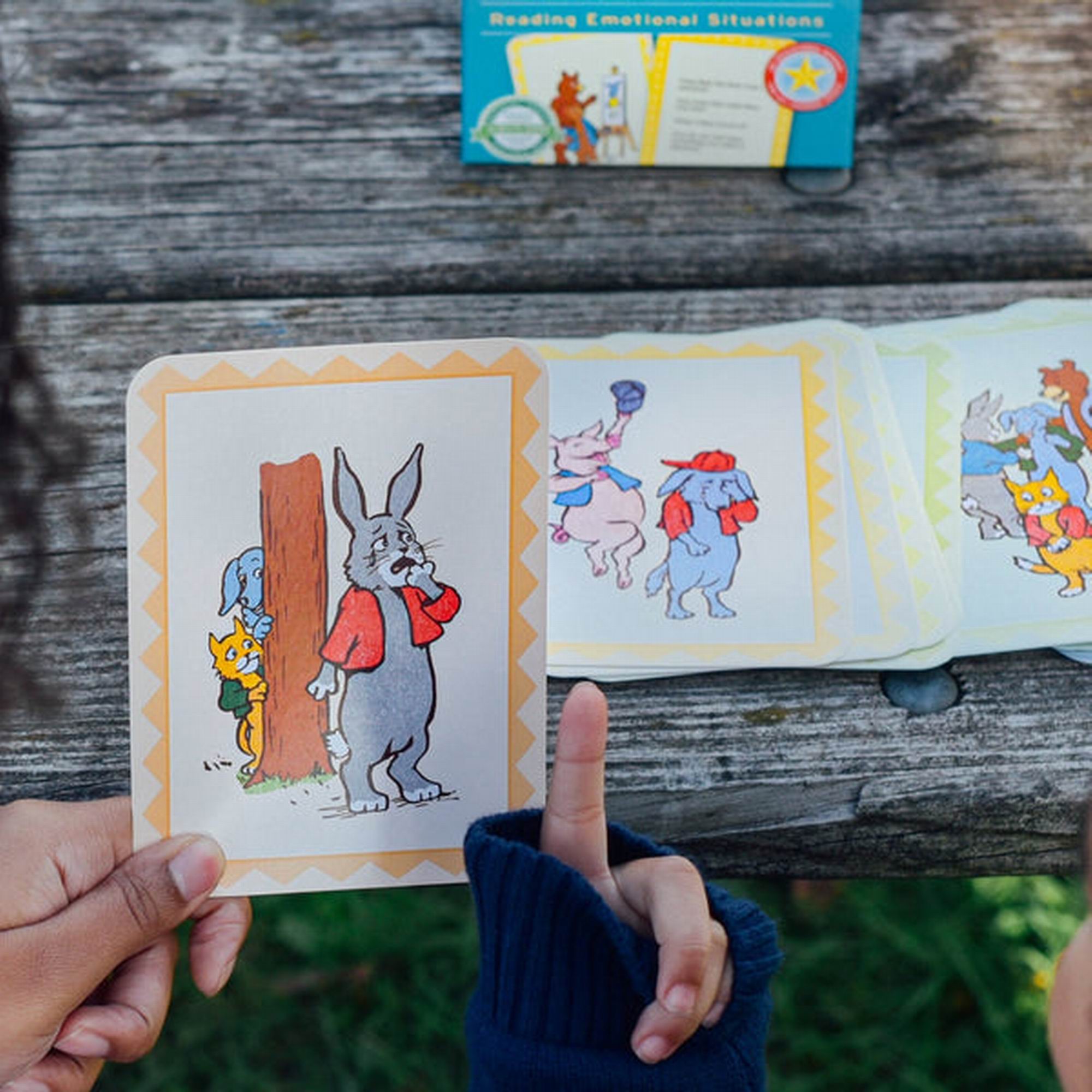 eeboo-i-heard-your-feelings-conversation-cards-new-packaging-play-toy-eebo-flihf-07