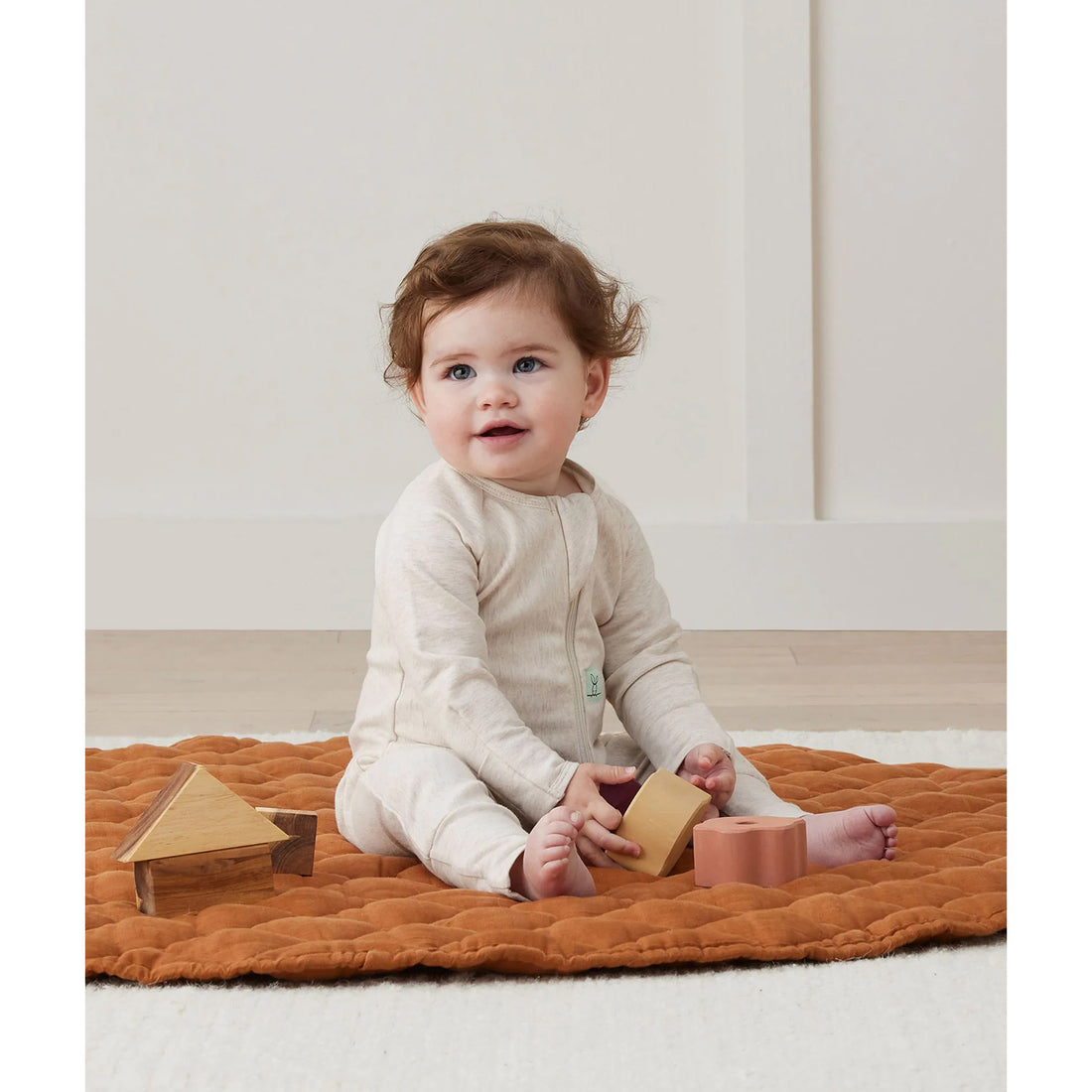 ergopouch-layers-long-sleeve-1-0-tog-oatmeal-marle-ergo-zepll-1-0t03-06mom23