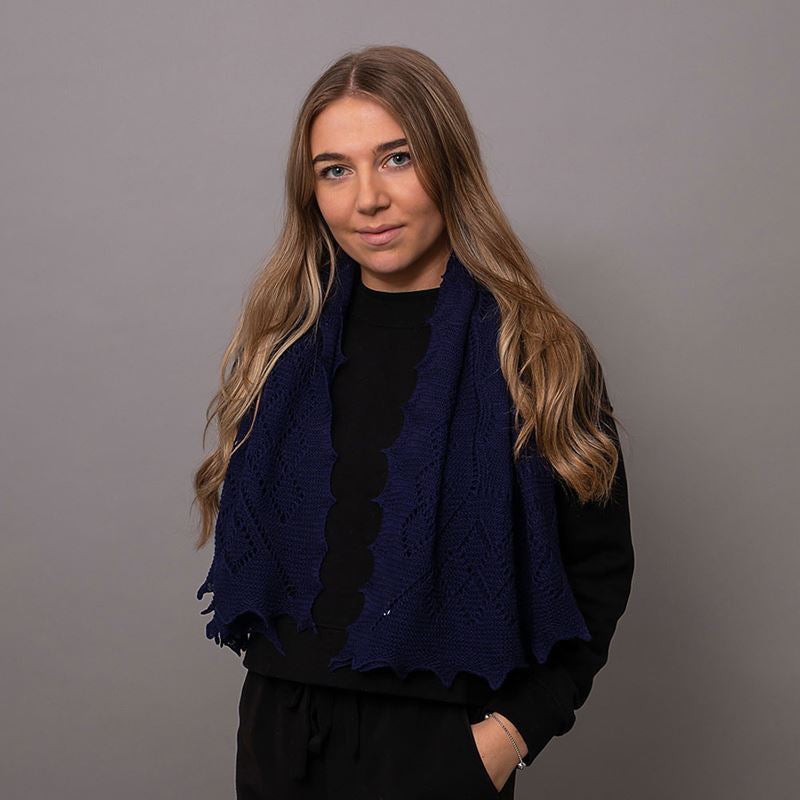 g-h-hurt-&-son-classic-shetland-style-merino-wool-shawl-navy-ghhs-w123x-nvy