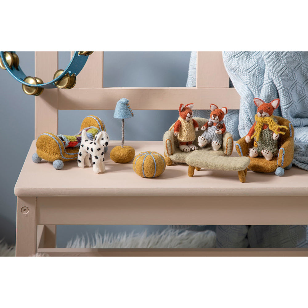 gry-sif-ochre-chair-pillow-lamp-5-5-8cm