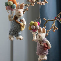 gry-sif-white-bunny-girl-with-lavender-dress-and-balloons-15cm