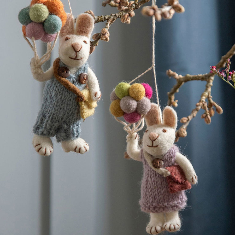 gry-sif-white-bunny-girl-with-lavender-dress-and-balloons-15cm