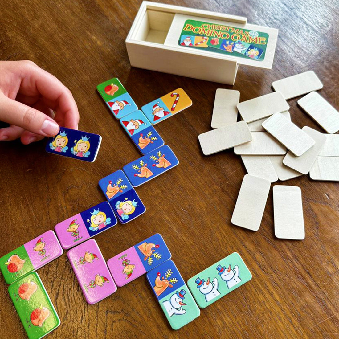 house-of-marbles-wooden-christmas-dominoes-play-toy-hom-212889-05
