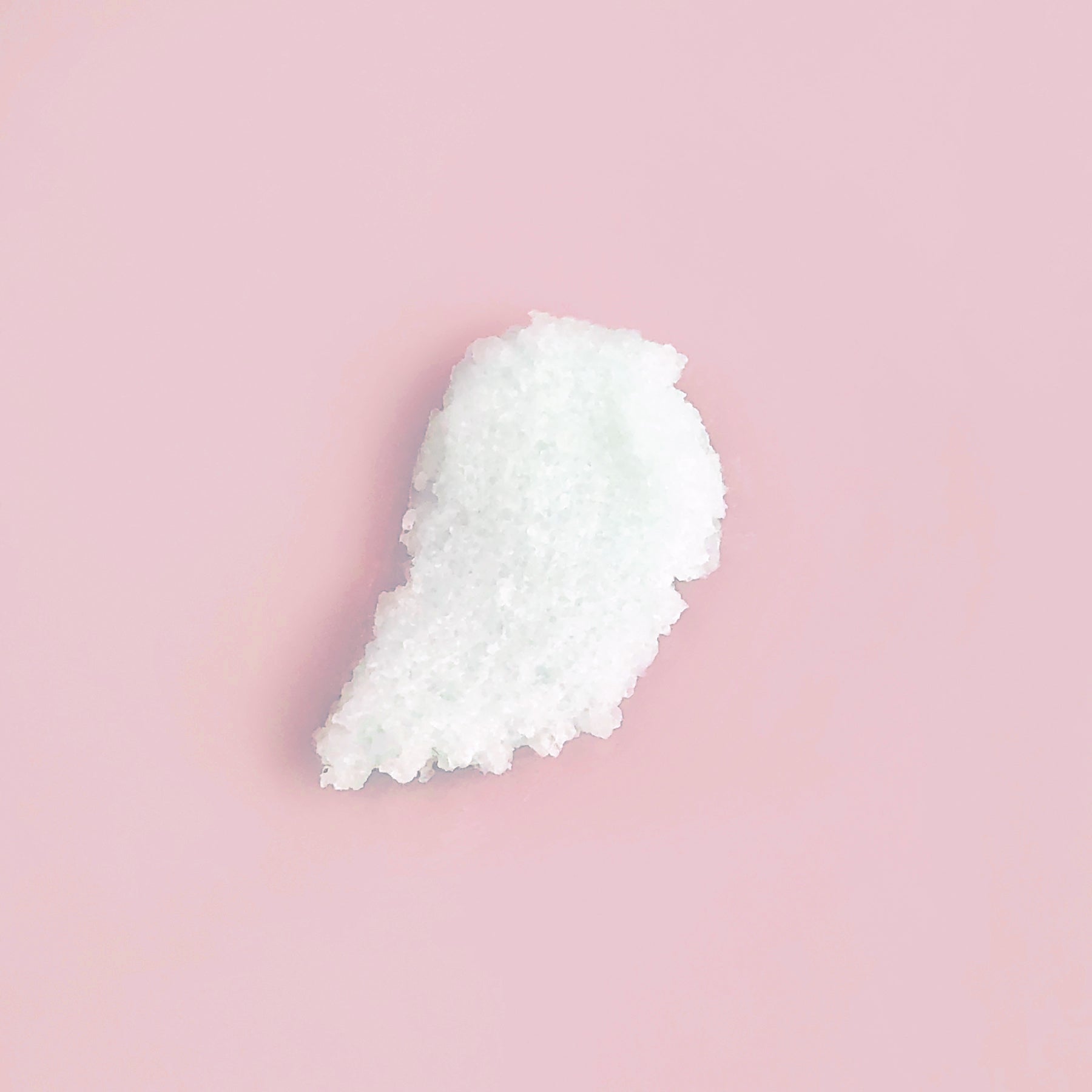 inuwet-sugar-lipscrub-strawberry-inuw-vinlss