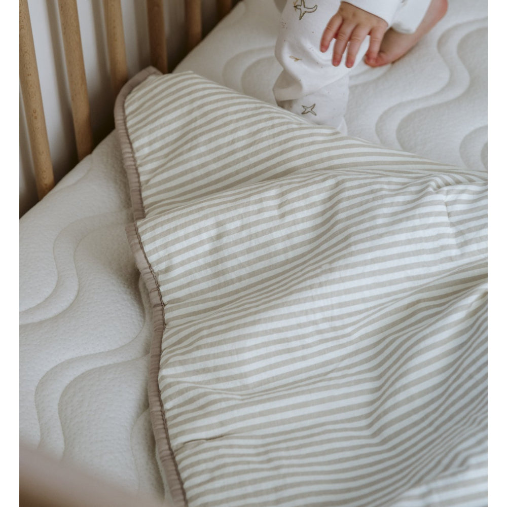 kadolis-faro-quilted-blanket-100x140cm-linen-stripes-kado-couv100140lin