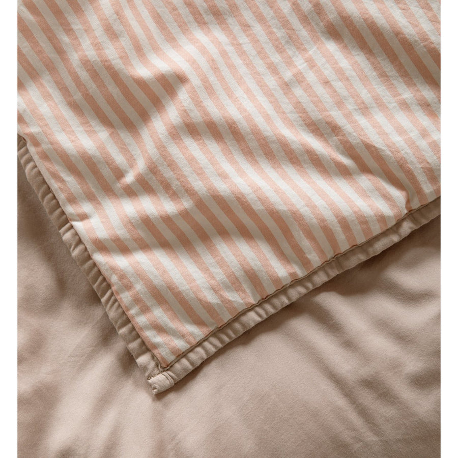 kadolis-faro-quilted-blanket-100x140cm-peach-stripes-kado-couv100140pea