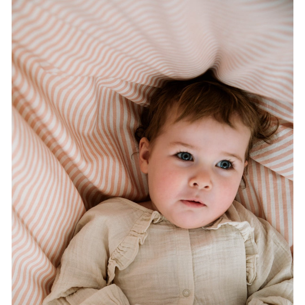 kadolis-faro-quilted-blanket-100x140cm-peach-stripes-kado-couv100140pea