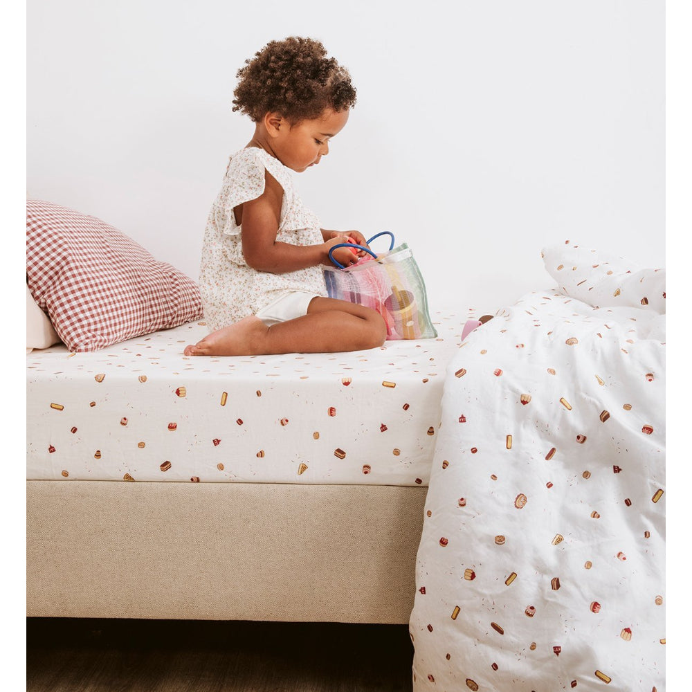 kadolis-printed-fitted-sheet-organic-cotton-90x200cm-gourmandises-kado-dhco90200gmd