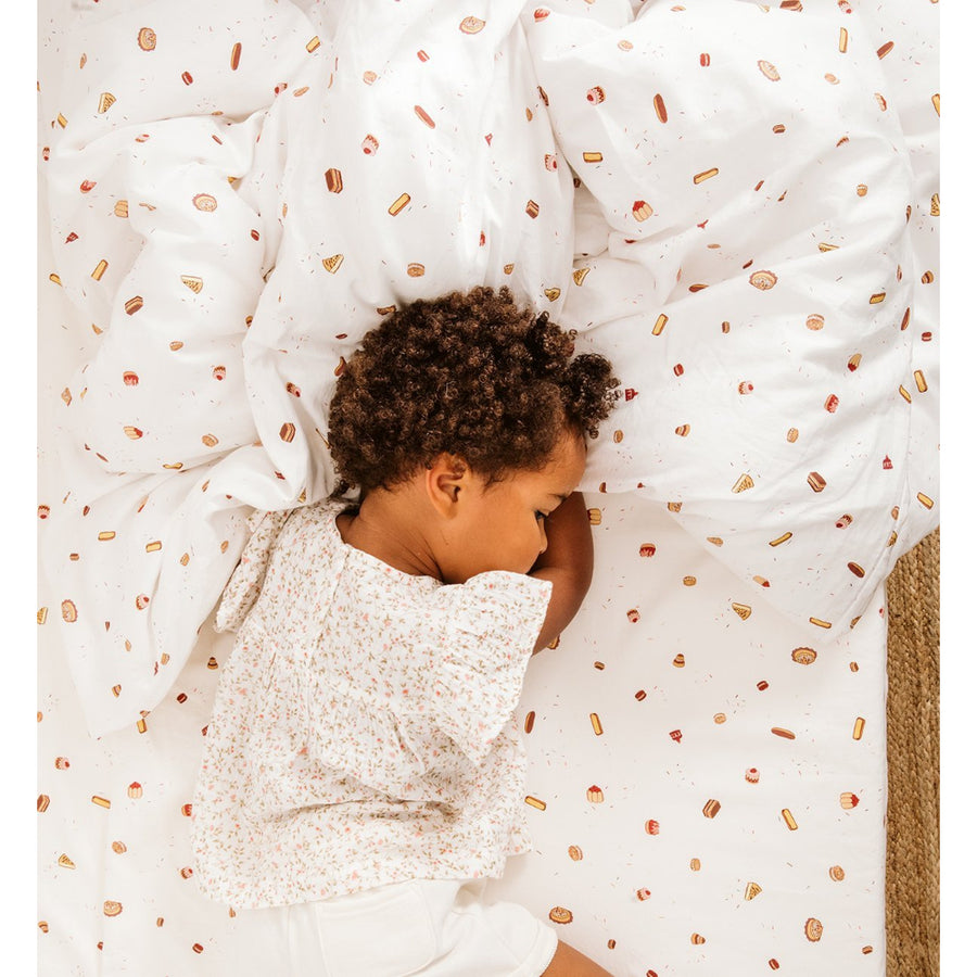 kadolis-printed-fitted-sheet-organic-cotton-90x200cm-gourmandises-kado-dhco90200gmd