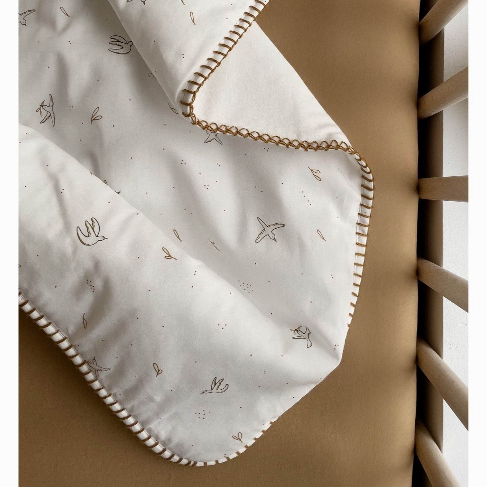 kadolis-quilted-baby-blanket-l-envol-e-amber-baby-nursery-kado-couv75100envamb-03