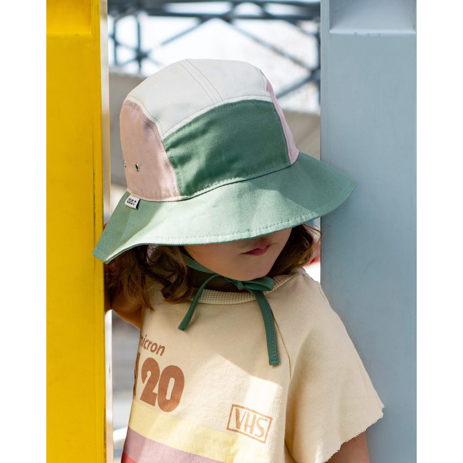 ki-et-la-camper-hat-anti-uv-green-natural-pink-kiet-kb1gnp-43-46cm