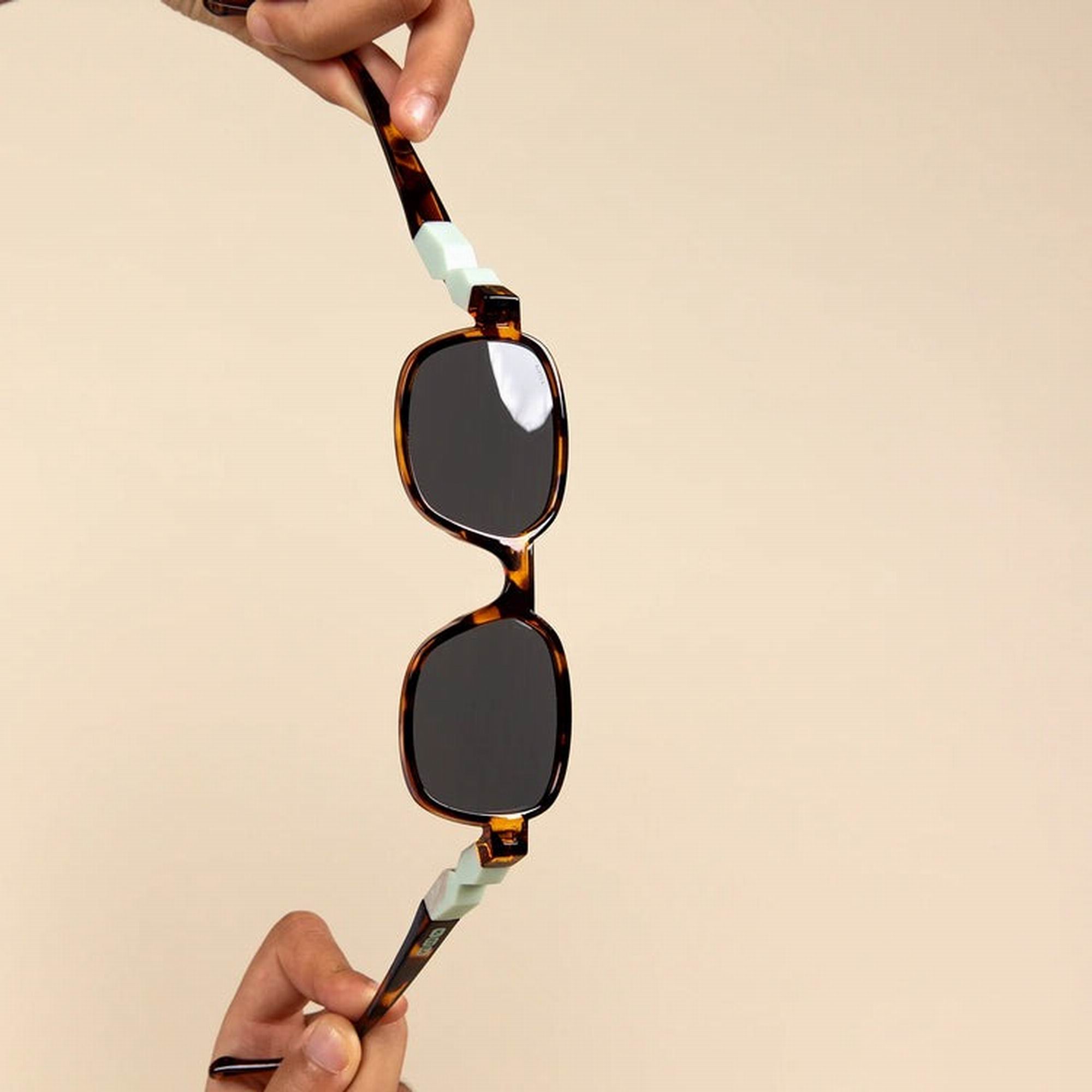 ki-et-la-sunglasses-urban-green-lavender-clothing-wear-fashion-accessories-kiet-urb4sungreenlav-07