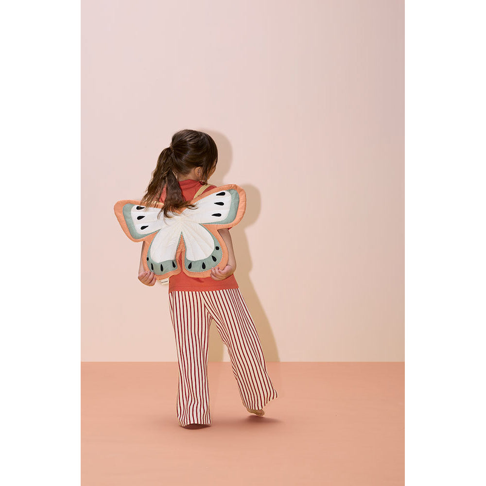 kids-concept-butterfly-green-dress-up