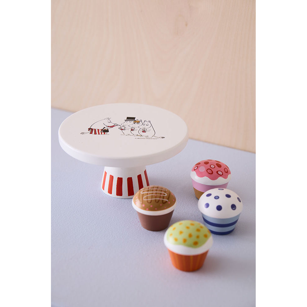 kids-concept-cake-stand-cupcakes-moomin