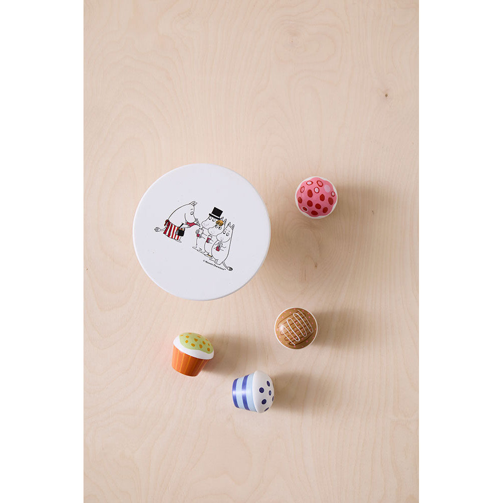 kids-concept-cake-stand-cupcakes-moomin