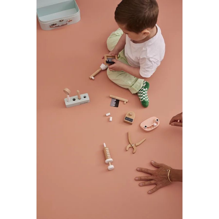 kids-concept-dentist-set-kids-hub-play-toy-kidc-1000839