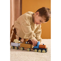 kids-concept-farm-animal-train
