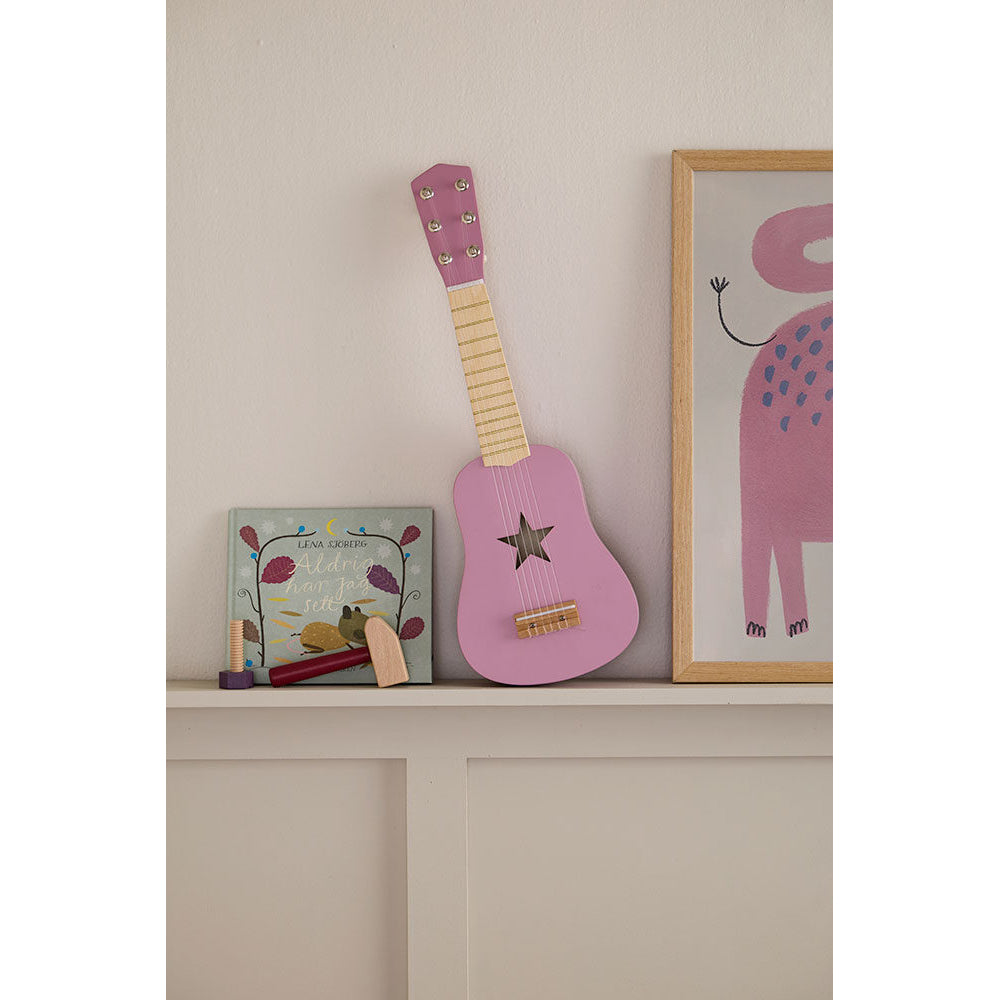 kids-concept-guitar-dark-pink