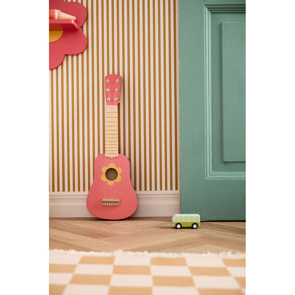 kids-concept-guitar-flower-pink