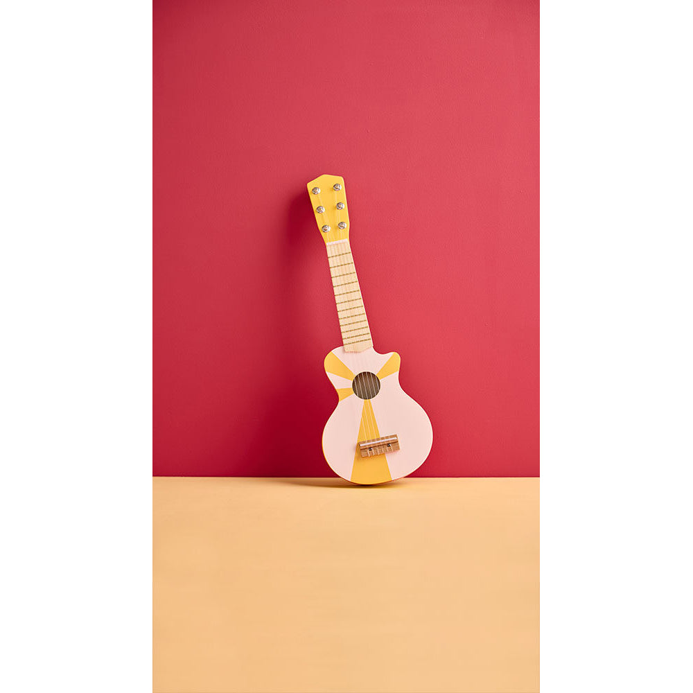 kids-concept-guitar-yellow-white