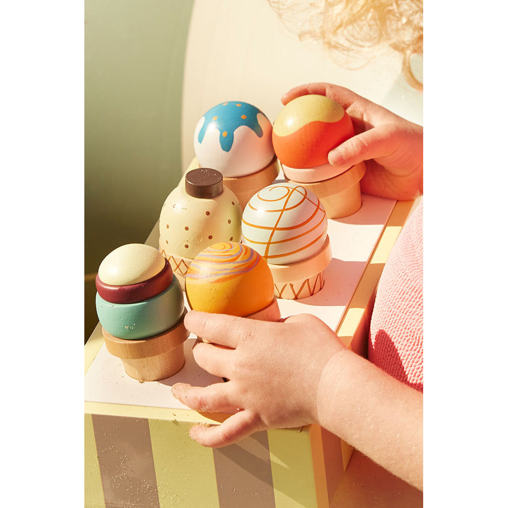 kids-concept-ice-cream-stand