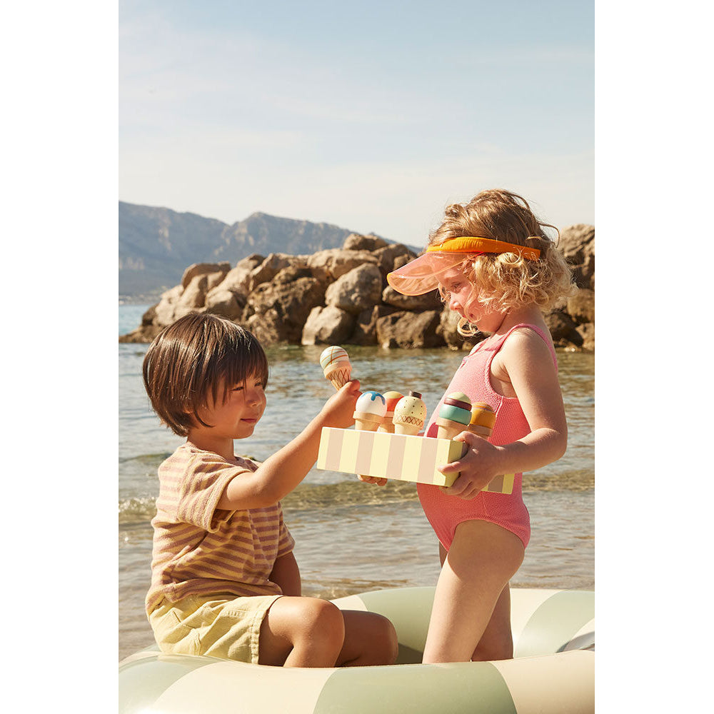 kids-concept-ice-cream-stand