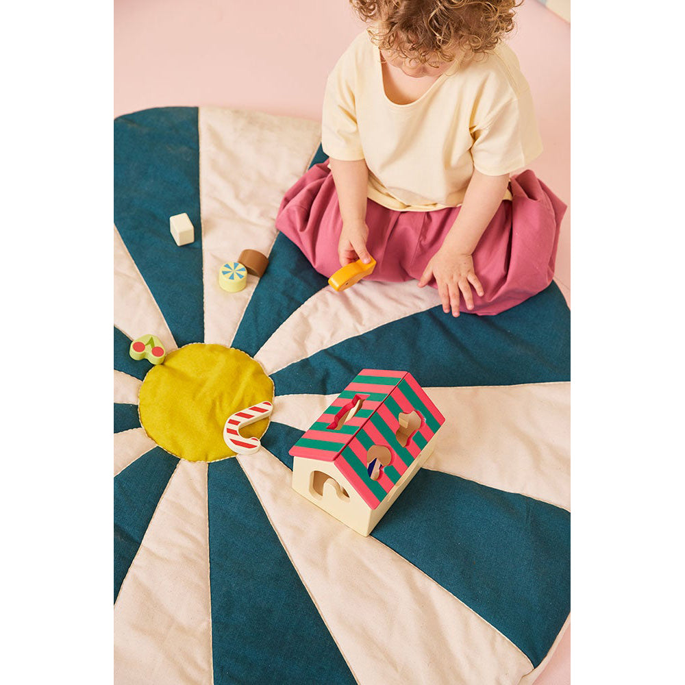 kids-concept-sorter-box-house-swedish-candy-play-toy-kidc-1001092