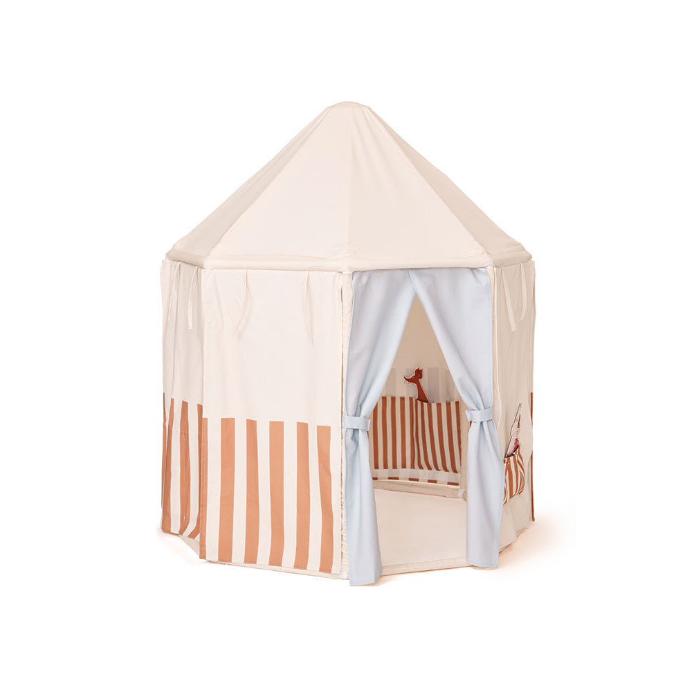 kids-concept-tent-with-figures-moomin