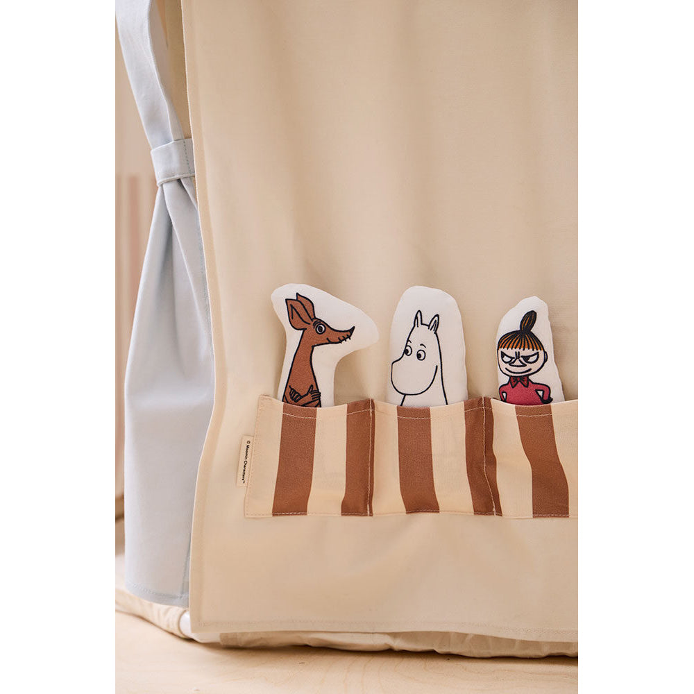 kids-concept-tent-with-figures-moomin