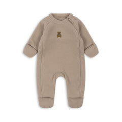 konges-sl-jd-safa-onesie-grs-oxford-tan-clothing-wear-fashion-kong-w24ks101294-ot-3m-01