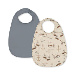 konges-sløjd-2-pack-dinner-bib-sail-away-os-kong-s24ks100005-sa-os