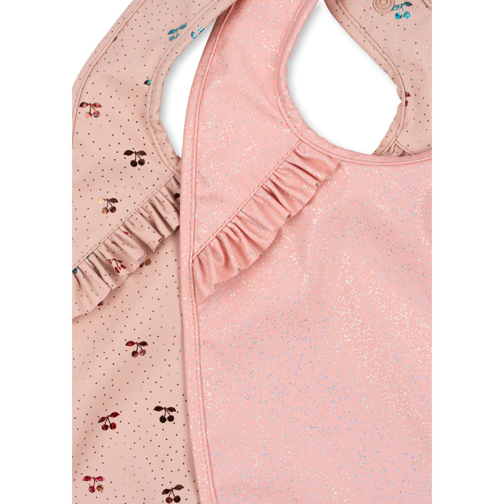 konges-sløjd-2-pack-dinner-bib-with-frill-cherry-sparkle-one-size-kong-s25ks103156-chsp-os