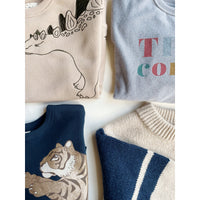 konges-sløjd-lou-animal-spike-dino-gots-oxford-tan-kong-w23ks6428-ot-2y