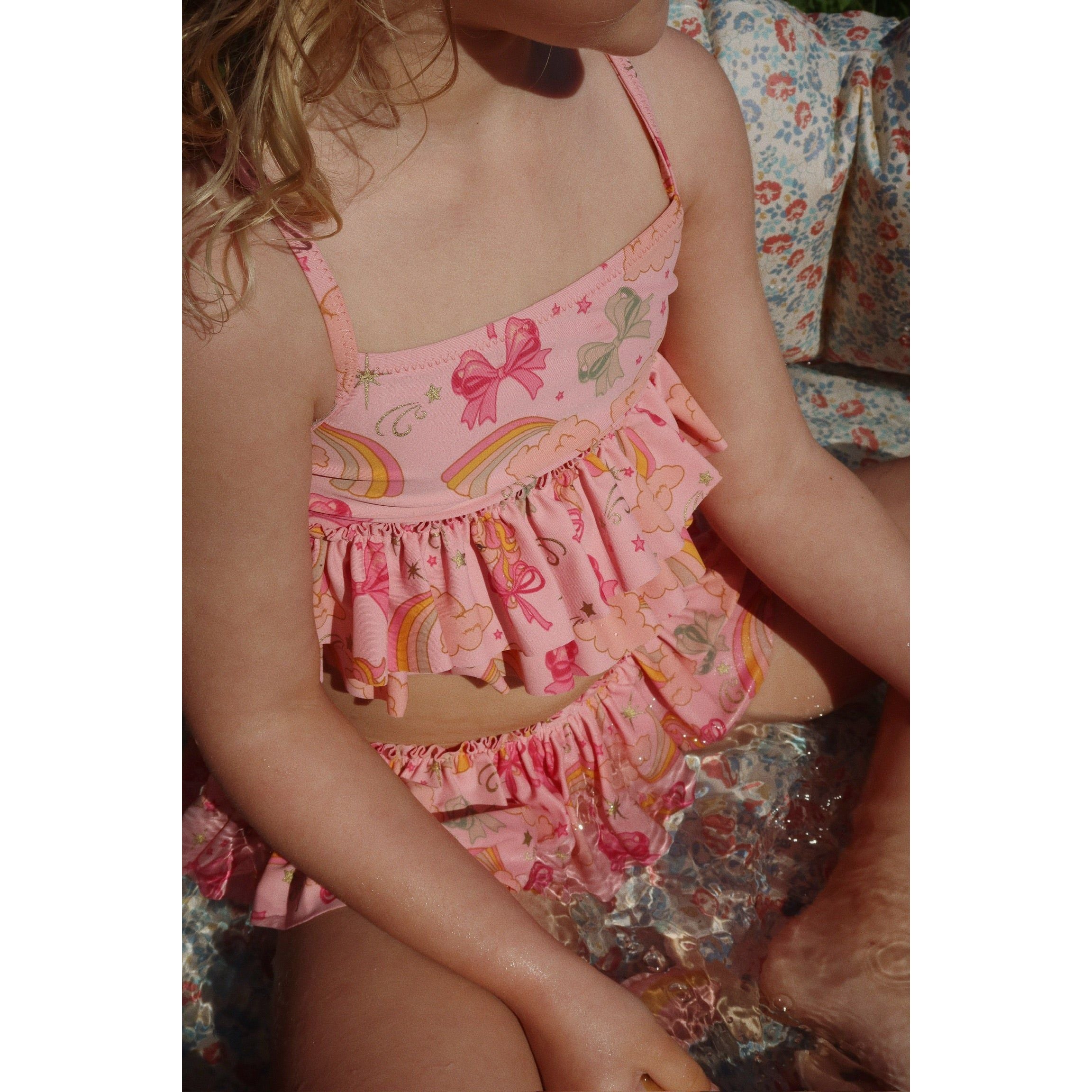 konges-sløjd-manuca-frill-bikini-grs-rainbow-bow-kong-s25ks102510-rbb-12m