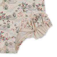konges-sløjd-manuca-ls-frill-swimsuit-mizumi-kong-s24ks100382-mizumi-12m