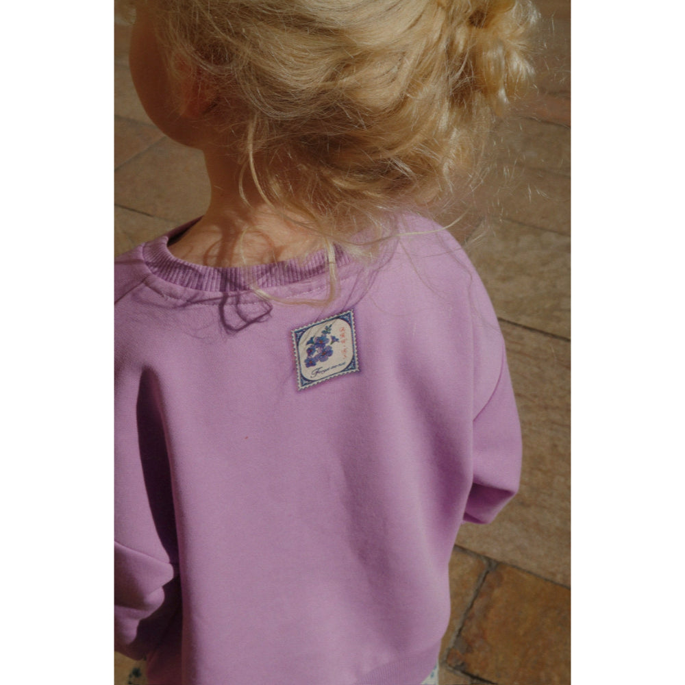 konges-slojd-rhw-x-ks-lettre-sweat-ocs-lupine-clothing-wear-fashion-kong-s25ks103611-lup-18m