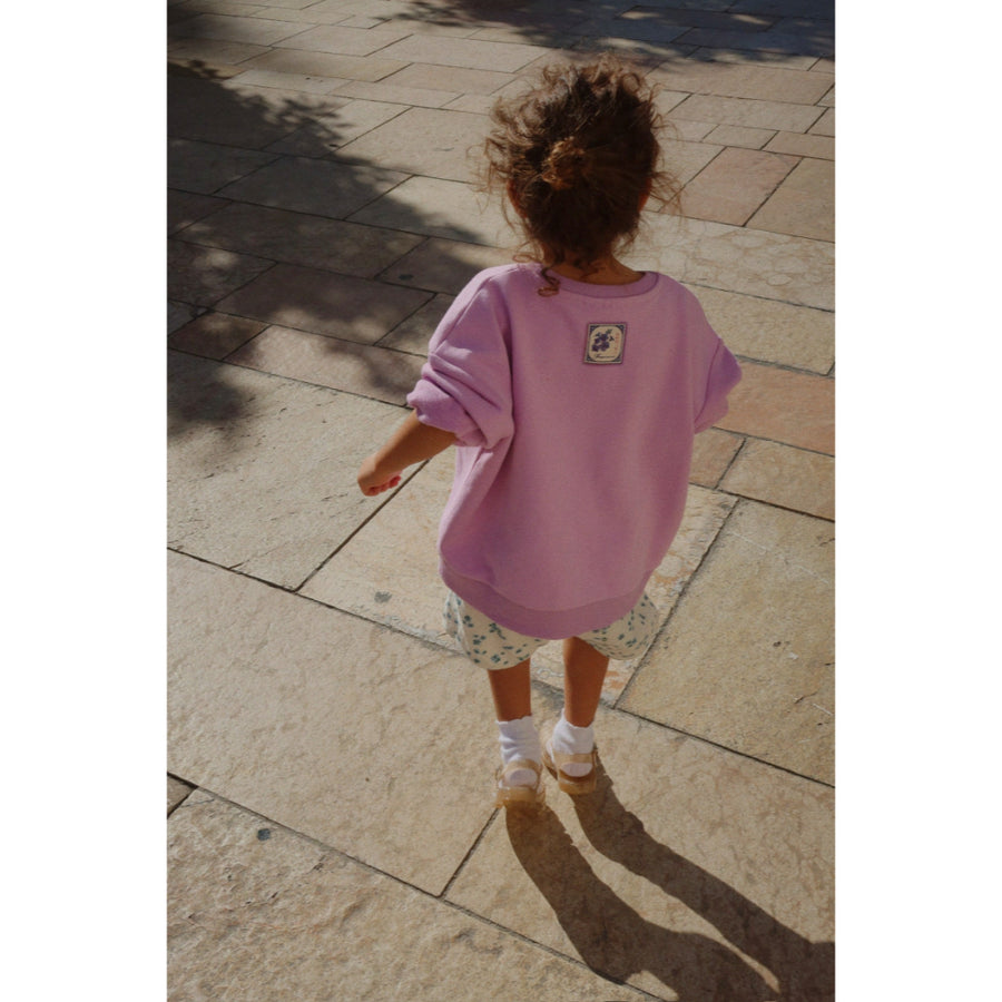 konges-slojd-rhw-x-ks-lettre-sweat-ocs-lupine-clothing-wear-fashion-kong-s25ks103611-lup-18m