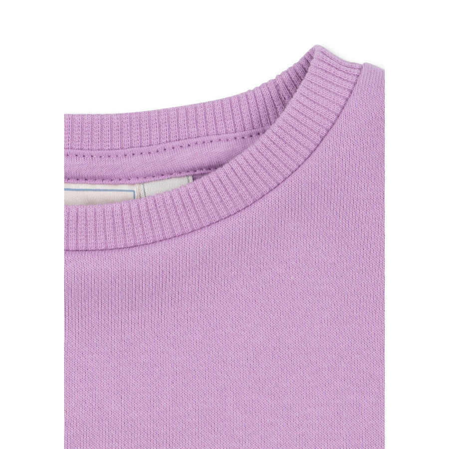 konges-slojd-rhw-x-ks-lettre-sweat-ocs-lupine-clothing-wear-fashion-kong-s25ks103611-lup-18m