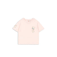 konges-slojd-rhw-x-ks-lettre-tee-ocs-chalk-pink-clothing-wear-fashion-kong-s25ks103612-cp-18m